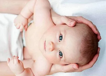 Torticollis újszülöttek okoz, kezelés és más hasznos tippeket (telepítés tortikollisz csecsemők) Torticollis újszülöttek okoz, kezelés és más hasznos tippeket
