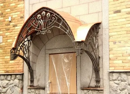 Veranda a fém egy magánházban fotó, tervek, lehetőségek