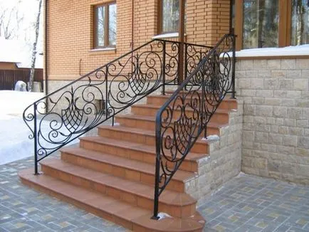 Fém Veranda kezüket a fényképet fém tornáclépcsőn rajzok