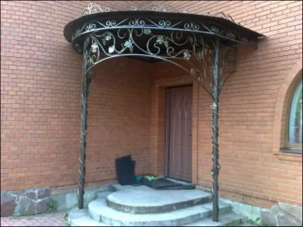 Veranda a fém egy magánházban fotó, tervek, lehetőségek