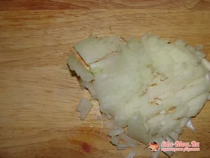Csirke gombával, tejszínes mártással egy serpenyőben recept lépésről lépésre fotók