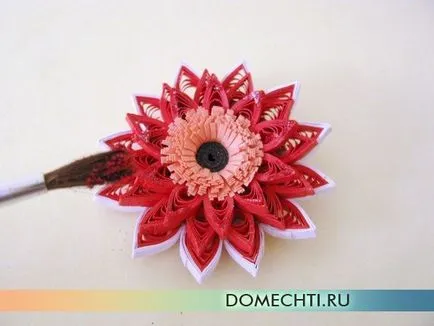 Quilling képet a papír meg a kezét a kezdők