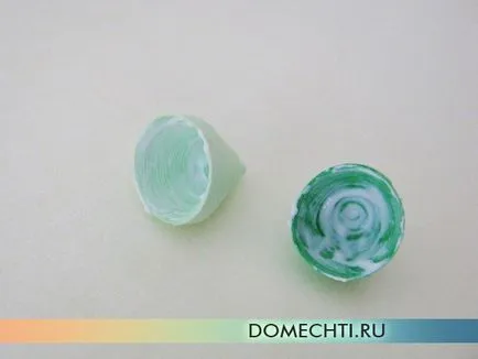 Quilling képet a papír meg a kezét a kezdők