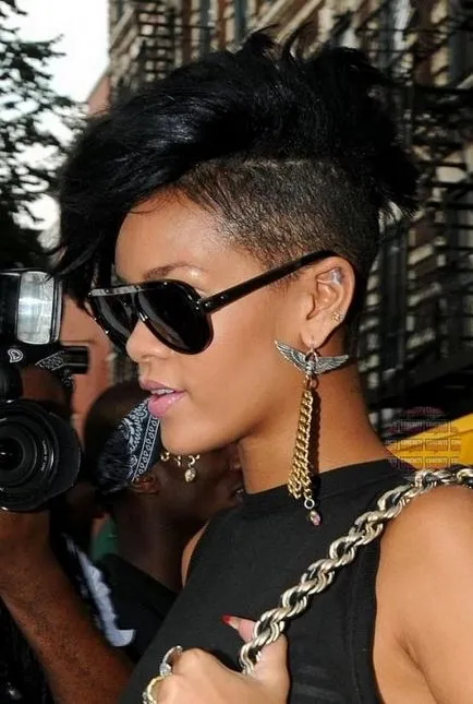 Előnyös frizura Rihanna (Rihanna) A legjobb frizura Rihanna