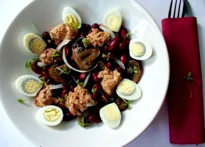 aromás fürjtojással