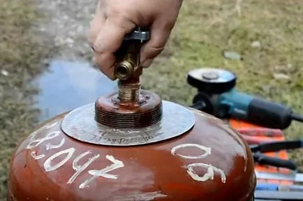 Grill fajok a gázpalack és irányítja a gyártása