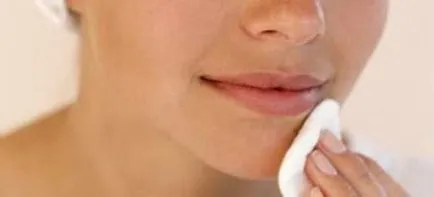 A teafaolaj az akne, pattanások az arcon a foltok után pattanások - ingatlan, hogyan kell használni (acne) A teafaolaj az akne, pattanások az arcon a foltok után pattanások - ingatlan, hogyan kell alkalmazni