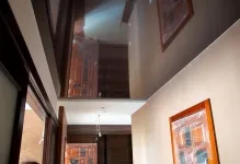 Stretch mennyezet a folyosón fotó kialakítás hosszú, fényes duplex, egy kicsit szűk