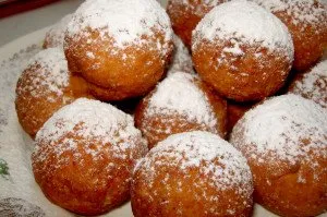 Egy egyszerű recept fánk porcukorral (fánk) Egy egyszerű recept fánk porcukor