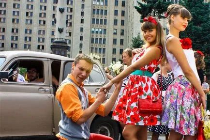 Ruházat itt mod stílus teremt a kép világos (világos) Ruházat itt mod stílus teremt élénk képet