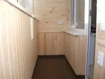 Díszítő erkélyek kezük egy fotón, a jobb belső loggia hüvelyébe