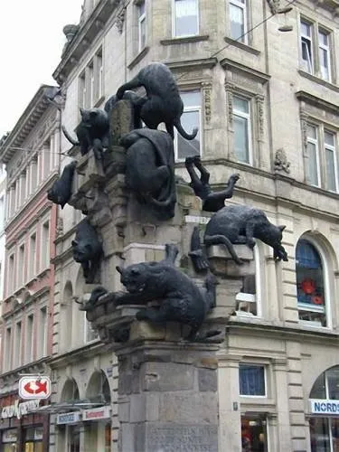 Műemlékek macskák és macskák