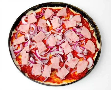 Pizza sonkával és sajttal - egyszerű fotó-recept
