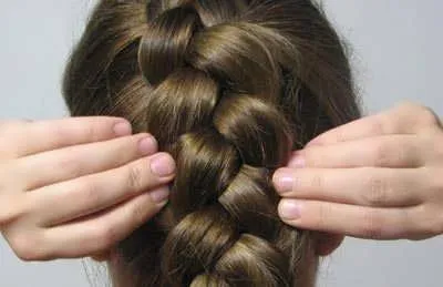 Weave zsinórra közepes haj 8 Simple frizura (haj) Weave zsinórra közepes haj 8 Simple frizurák
