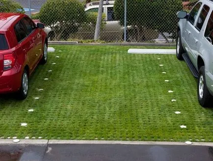 Site parkoló a ház az autó alatt a kezüket (videó) (faház) Site parkoló a ház az autó alatt a kezüket (videó)