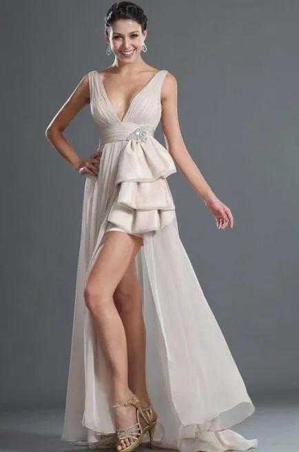 Dress egy vonat nyitott lábakkal esküvő, este, nyári modell