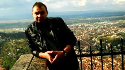 barátjával