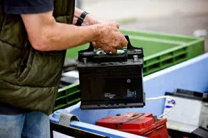 szinten, és az elektrolit sűrűsége megfelelő jármű karbantartása akkumulátor mérés (mérési) autóakkumulátor jobb szolgáltatási szint mérése és sűrűsége az elektrolit