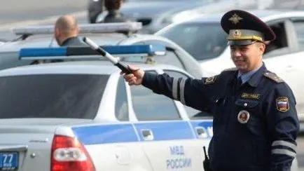 Ennek oka az a jármű megáll a közlekedési rendőrök