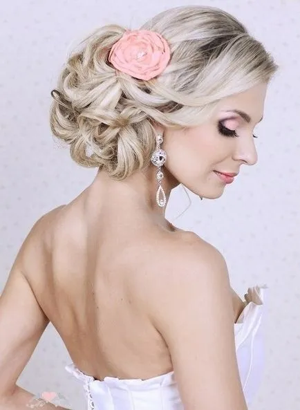 Hair egy esküvői ruha 1 (frizura esküvői ruha) Frizura a menyasszonyi ruha 1