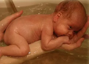 Cum să se scalde un copil nou-născut pentru primele recomandări de timp pentru părinți (cum ar fi scaldat un nou-născut în baie) Cum să se scalde un copil nou-născut pentru primele recomandări de timp pentru părinți