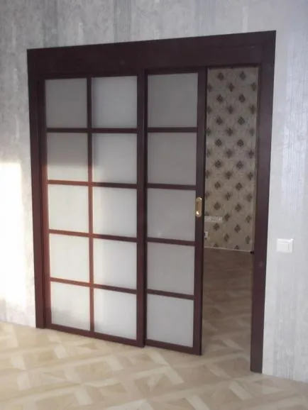 Cât de frumos sigiliu ușă cu mâinile după instalarea ușilor de gips-carton în perete (frumos) Cât de frumos sigiliu ușă cu mâinile după instalarea ușilor de gips-carton în perete