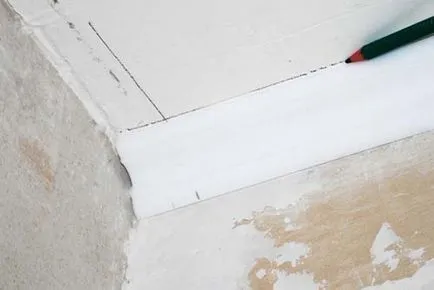Cum să tăiați muluri plafon, portalul de construcție (plafon) Cum să tăiați muluri tavan, portal de construcție