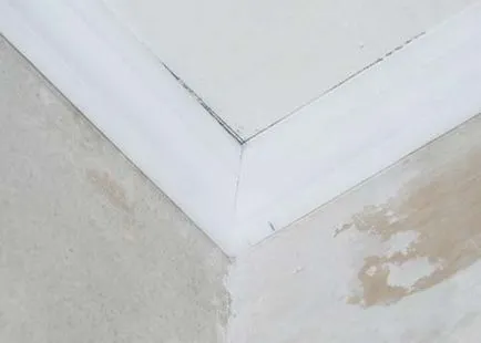 Cum să tăiați muluri plafon, portalul de construcție (cut) Cum să tăiați muluri tavan, portal de construcție