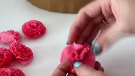 Cum sa faci un decor pe masina de nunta cu mâinile (foto)