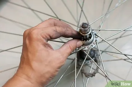 Ca butuc lubrifiere bicicletă (roată în poziție verticală) Cum de a lubrifia un hub bicicletă