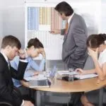 Cum să se ocupe cu clienții în vânzarea de îmbrăcăminte vanzatori comune greșeli (serviciu) Cum să se ocupe cu clienții în vânzarea de îmbrăcăminte vanzatori comune greșeli