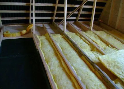 Cum de a izola plafoanele în baie cu acoperiș izolație rece, cu atât mai bine modul corect, un radiator