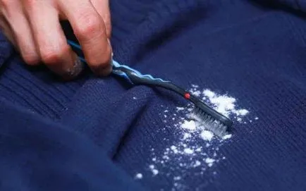 Cum se deduce pete de grăsime de îmbrăcăminte cele mai eficiente metode (haine pata gras) Cum se deduce pete de grăsime de îmbrăcăminte cele mai eficiente metode