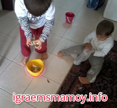călătorie de piatră sau erau pietre de pe teren, joaca cu mama