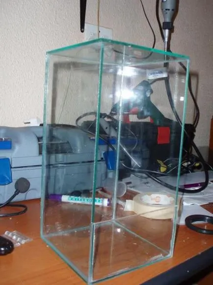 Adeziv pentru descrierea Plexiglas si comentarii (Plexiglas) Adeziv pentru descrierea Plexiglas și recenzii