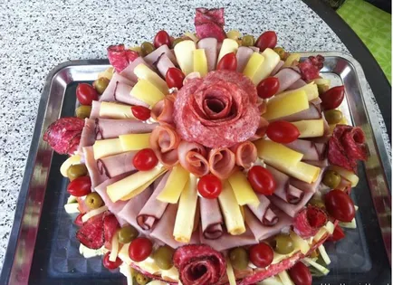 Design-ul frumos de carne și brânzeturi produse în casă