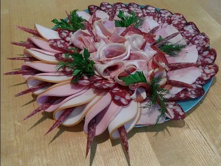 Design-ul frumos de carne și brânzeturi produse în casă