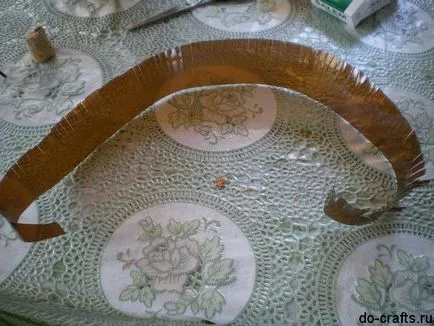 Coasta din sticle de plastic, cum să facă propriile lor mâini o clasă de master (clasa) Coasta din sticle de plastic, cum să facă propriile lor mâini o clasă de master