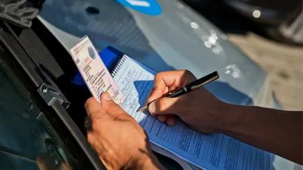 Lipsit de drepturi, și cum să călărească, puteți merge acolo pe un scuter fără o licență (posibil) Lipsit de drepturi, și cum să călărească, puteți merge acolo pe un scuter fără licență