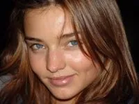 Miranda Kerr fără machiaj