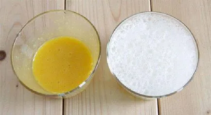 Masca de gălbenuș de ou pentru ridurilor faciale, cu ulei de măsline (masca facială făcut din gălbenuș de ou) Masca de gălbenuș de ou pentru riduri faciale, cu ulei de masline