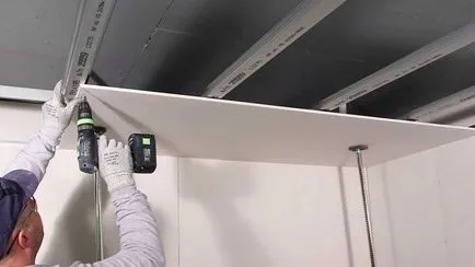 Instalarea de panouri din PVC pentru tavan cu mâinile lor ca filmul cel mai recent tip sandwich (plafon) Instalarea de panouri din PVC pentru tavan cu mâinile lor ca video cele mai recente, sandwich-