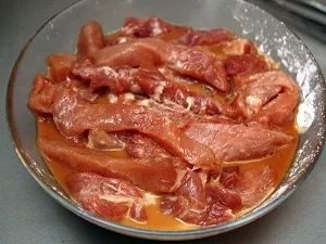 Cum de a găti bacon acasă (carne de porc) Cum de a găti bacon la domiciliu