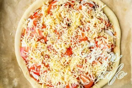Pizza cu carne de pui si ciuperci - reteta cu fotografii