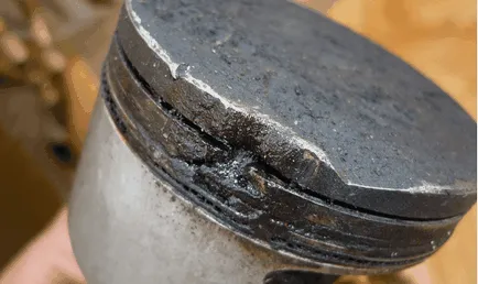 Decarbonizer inele cu motor cu piston, cu mâinile lor cu apă, și kerasinom raskoksovyvatelem