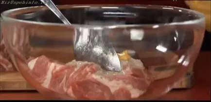 Carne de porc marinata cele mai delicioase ca marineaza carnea pe frigarui pentru a face moale și