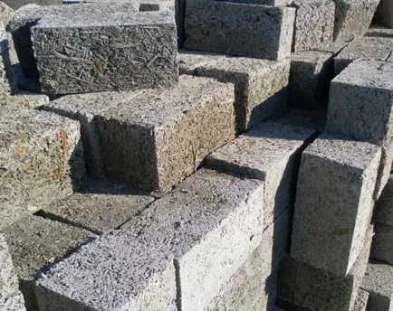 Construirea de o casă de piatră