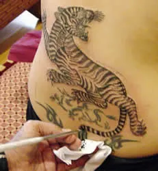 Tatuaje de Angelina Jolie