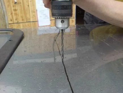 Instalarea trapa de pe acoperișul mașinii cu mâinile (masina) Instalarea trapa de pe acoperișul mașinii cu mâinile