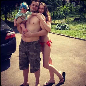 Alexey Yanin a intrat în comă după un accident vascular cerebral - femeie e ziua (după) Alexey Yanin a intrat în comă după un accident vascular cerebral - femeie s zi
